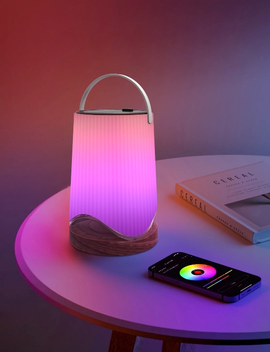 Coola dresses up the mood with light colors Sottlot